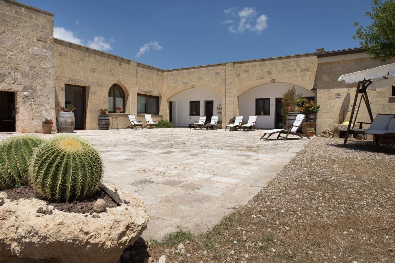 Antica Masseria Ficazzana - Tenuta Marina Di Pescoluse Bagian luar foto